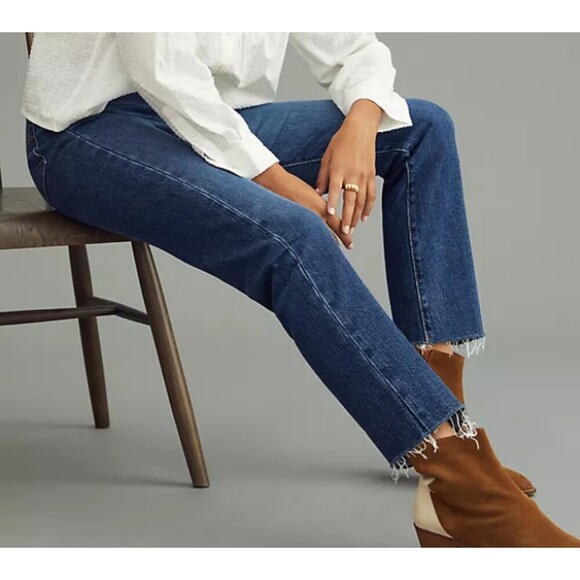 Denim Anthropologie Levi's Ultra High Rise Wedgie Straight Raw Hem Jeans (NWT) - Picture 2 of 4